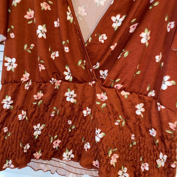 Lark & Grey floral blouse - Picture 3 of 7